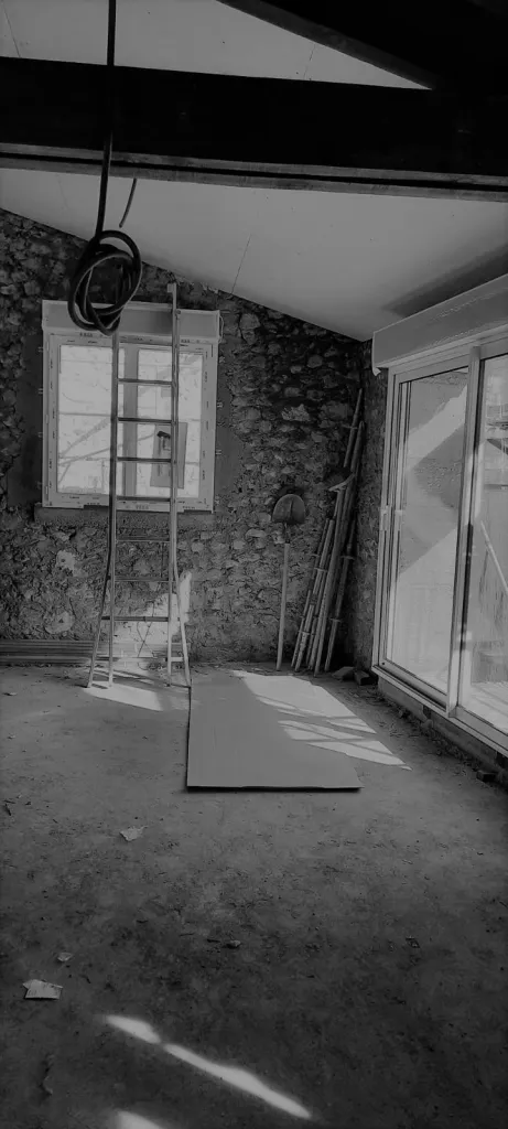 Avant améngamement et décoration d'une maison de Mézel